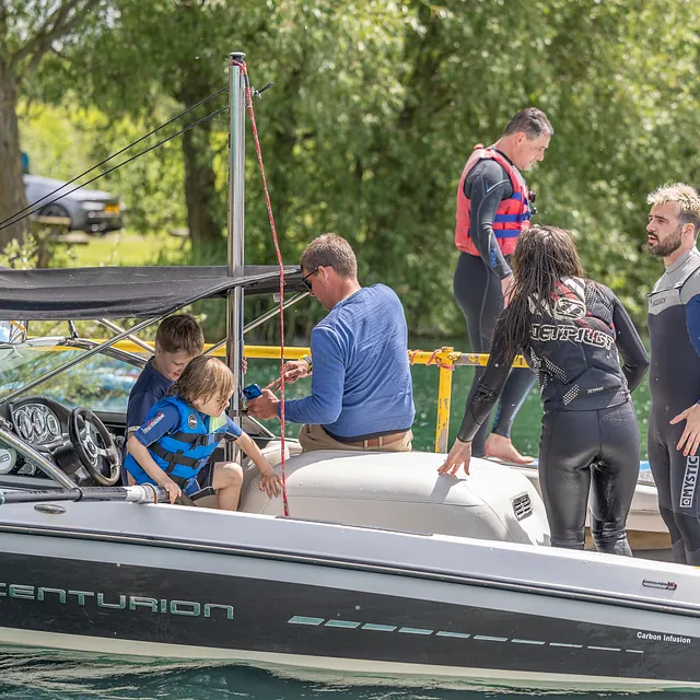 Family waterskiing session